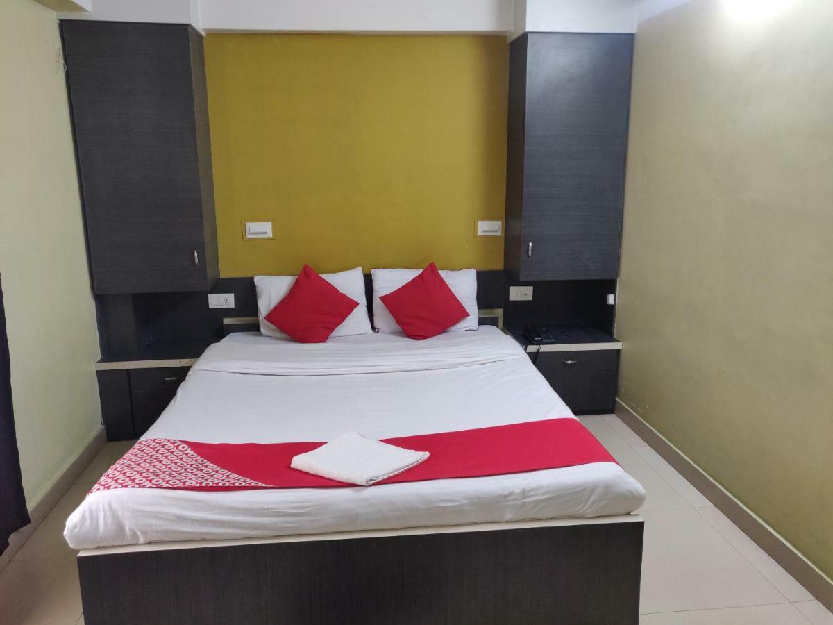 Hotel Jagat 西里古里 外观 照片