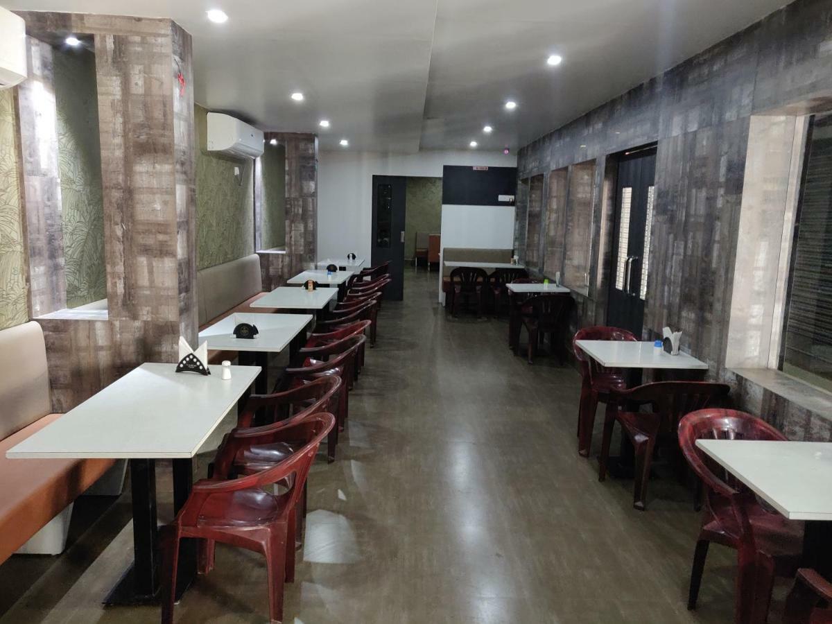Hotel Jagat 西里古里 外观 照片